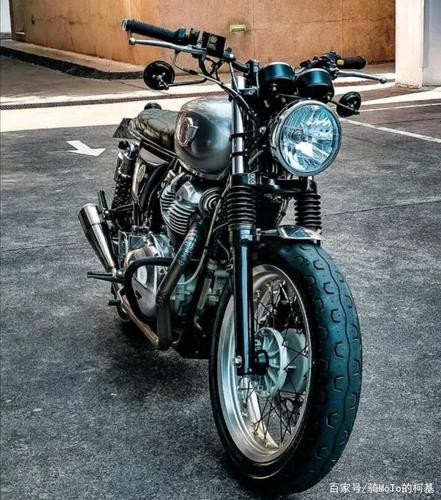 复古风的摩托车!