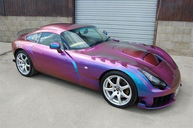 tvr sagaris(萨迦瑞斯),这车特别适合糖果色