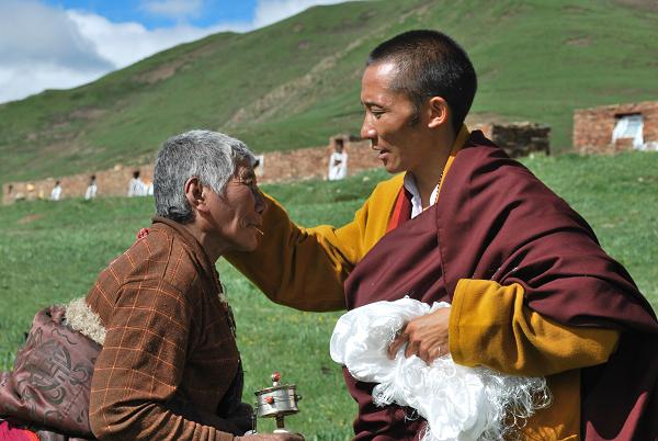 [转载]感悟上师仁增嘉措(曲佐)仁波切的慈悲