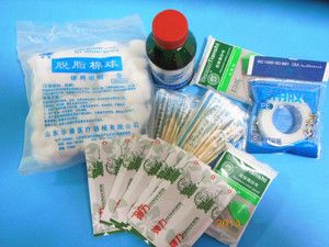 包邮 碘伏 棉签 pe胶带 棉球 创可贴 无菌纱布7件组合家庭药箱