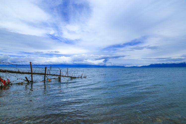 赛里木湖