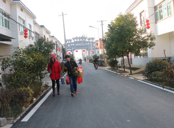 义安区胥坝乡火红灯笼装扮美丽乡村