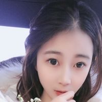 睡懵的小七