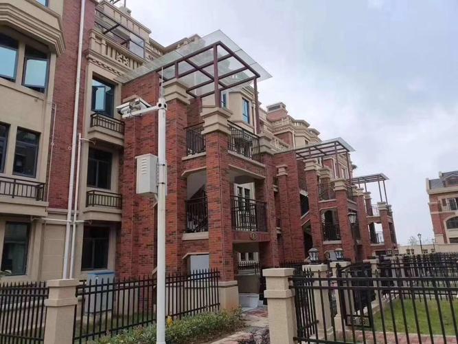 盘龙城 总要172万买别墅 三层叠拼 无费用 送院子 欢迎咨询(已售)