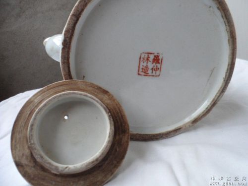 民国罗仲林制款浅绎彩人物故事壶