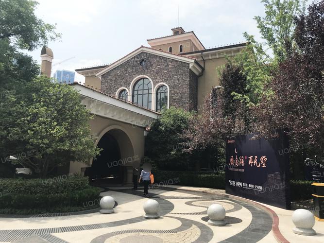 绿地与湖图片_绿地与湖实景图(西安链家新房)