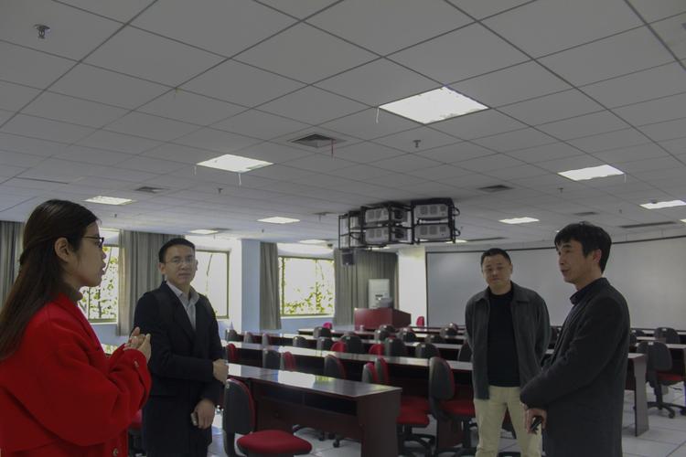 温州大学文科实训中心黄文浩主任一行来访