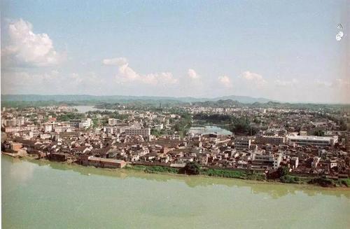 1996年6月,河源老城