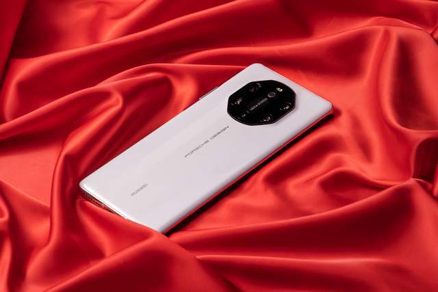 新春换机好选择,华为mate40 rs保时捷设计开启新年好兆头__凤凰网