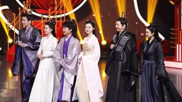 《庆余年》第二季发布会,女演员只有宋轶到场,张若昀终于瘦了