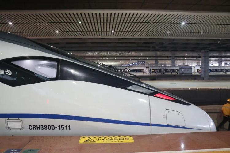 细讲crh380d型动车组