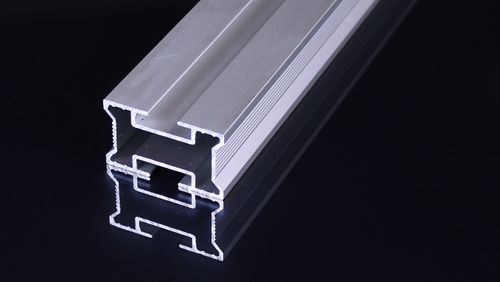 经过多次工序抛光氧化,太空铝材料硬度好,耐腐蚀,清洁简洁易方便!