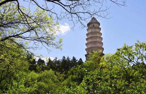 延安宝塔山上的9层宝塔始建于哪个朝代?如今是延安的地标建筑