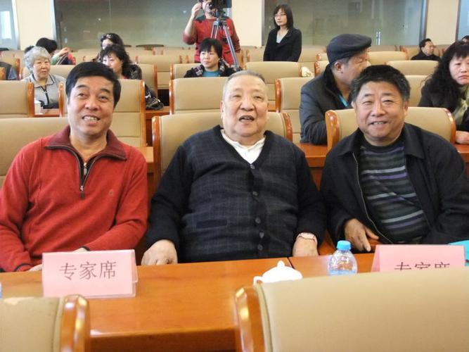 董湘昆先生和爱徒 倪万珠(左)付建设