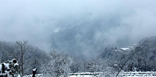 白云山雪景