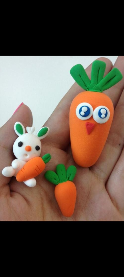 小五班区域活动:制作胡萝卜