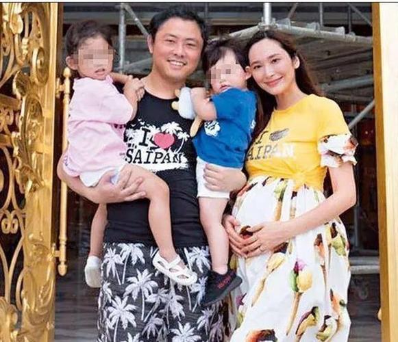 "千亿儿媳"徐子淇:为嫁豪门迁走祖坟,新婚当天就被