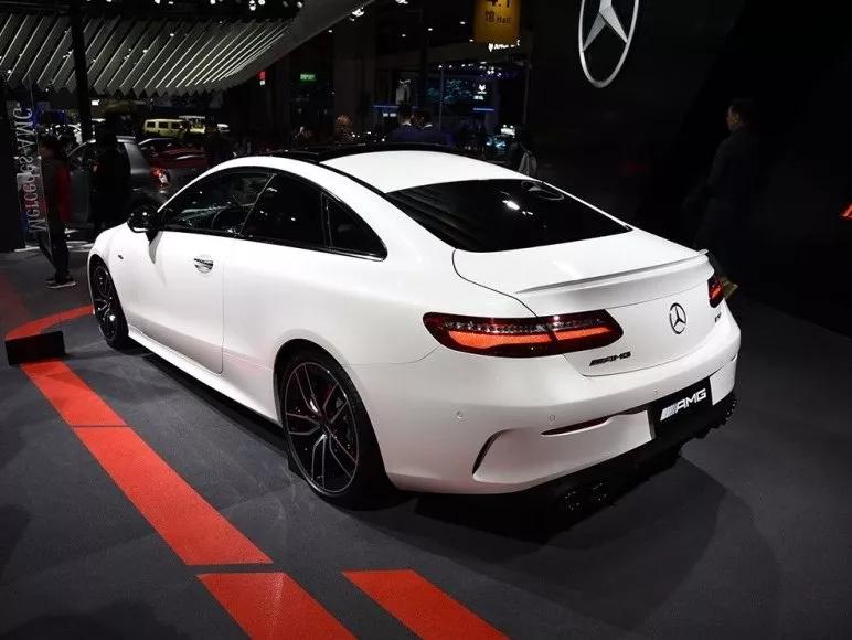 奔驰正式宣布全新amg e53 4matic 轿车以及轿跑车型正式上市,价格分别