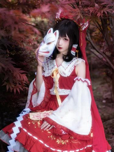 《东方project》博丽灵梦绝美cos,要一起来幻想乡看看