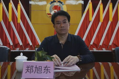座谈会由区委常委,宣传部长黄志刚主持.