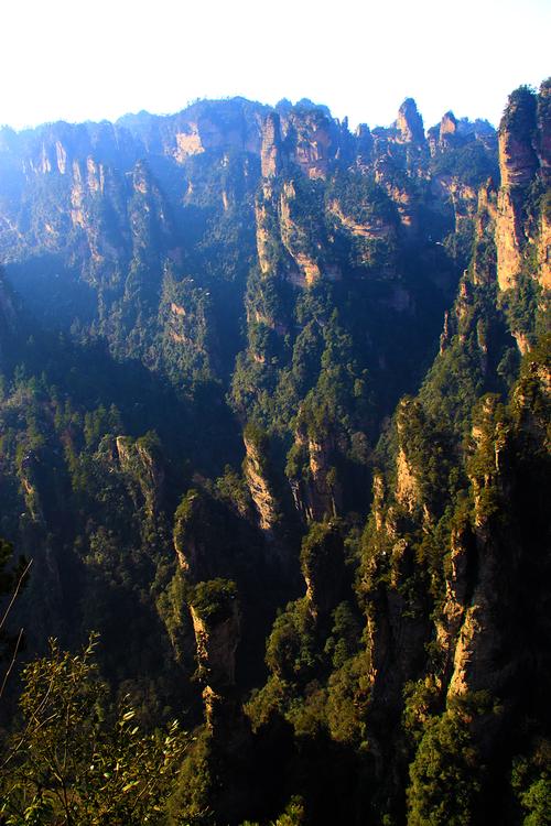 奇山异石