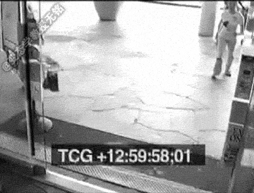 监控女人止步无语gif动图_动态图_表情包下载_soogif