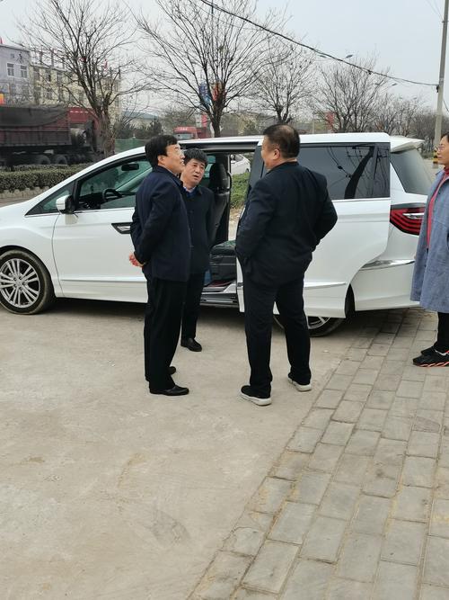 运城市政协副主席刘国义,新绛县政协主席闫世杰一行来浩佳贸易新公司