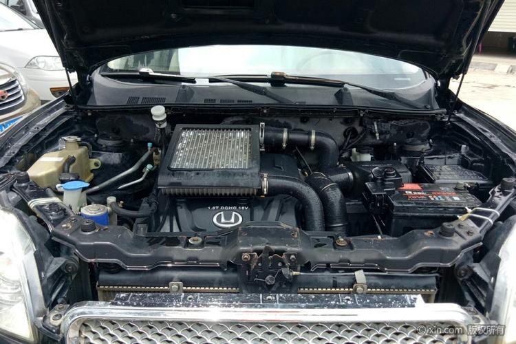 华泰宝利格发动机舱