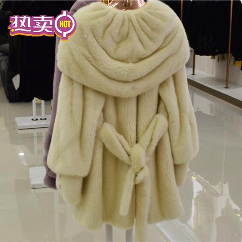 哈尔滨华南城香港皮草城奥菲尔2015新款冬装女装