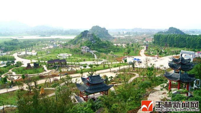 会仙河公园位于北流市城西新区内,毗邻玉东新区,是依托现有的高山,坡