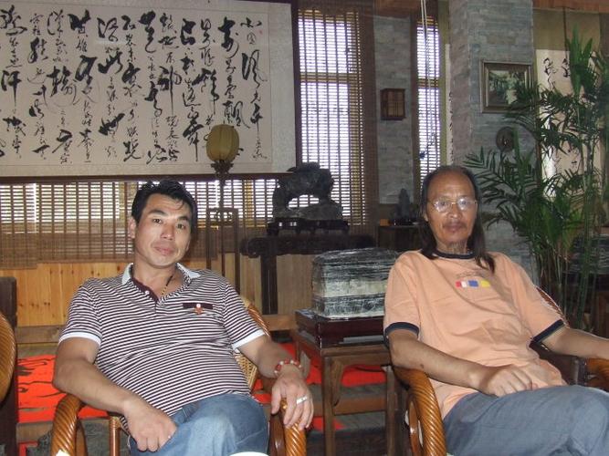 今日淮海网:徐州高鹏置业有限公司梁奇忠艺术馆专栏 淮海书画名家采访