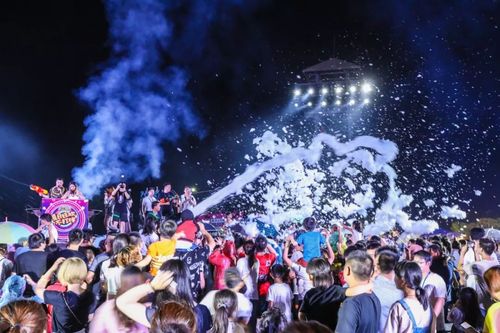 6分钟超长烟花秀,木兰草原的夏夜美爆了!