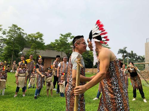 毛利人特有的打招呼方式——碰鼻礼