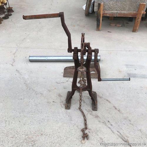 精品手摇老水车一套,做工精细,用料厚实,品相完整漂亮