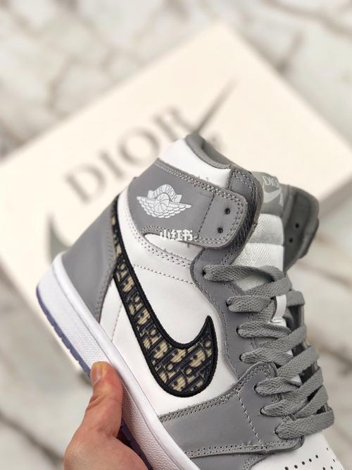 耐克 dior x air jordan 1 high og "迪奥联名"aj1中邦休闲篮球鞋 35