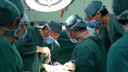 如果产妇顺产时有以下指征, 恐难避免医生行会阴侧切术