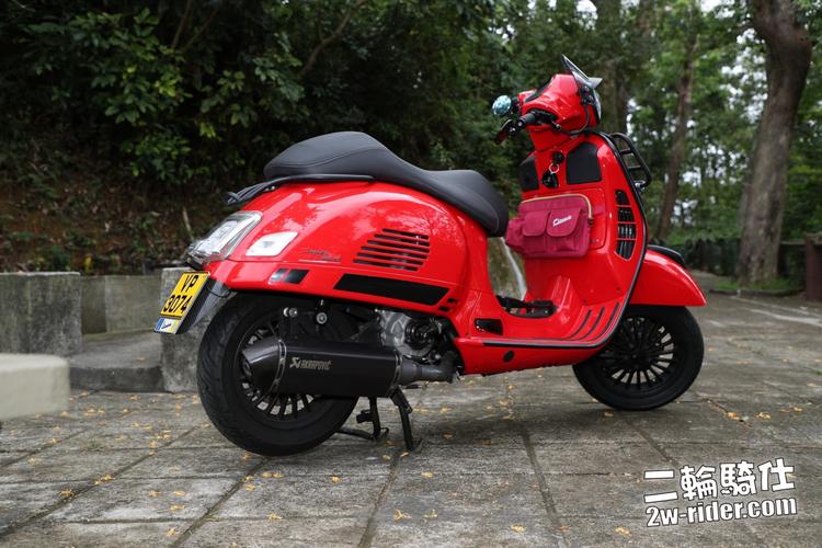 vespa gts 300 supersport 热血伟仕