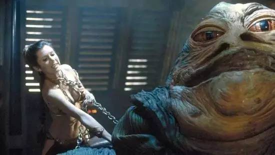 事实上,从那一刻起,身穿金色比基尼的莱娅公主,就成为那个时代影迷的