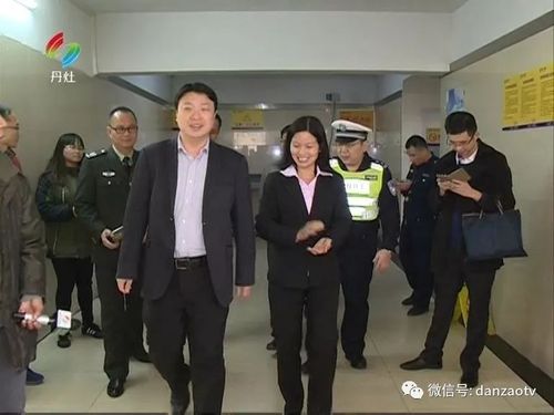 张应统  丹灶镇委副书记,镇长 今年的春运气候挺好,最怕天气冻,一冻就