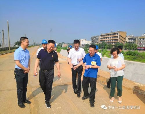 雨湖区人民政府副区长匡龙,大河西棚改公司总经理马俊峰,副总经理彭明