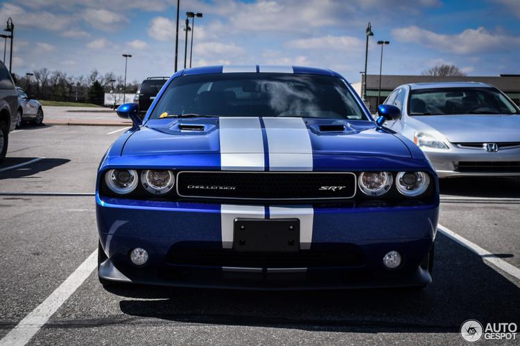 dodge challenger srt-8 392