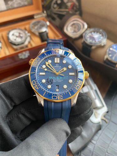 vs厂欧米茄海马300米间黄金蓝盘1比1精仿手表210.22.42.20.03.001腕表