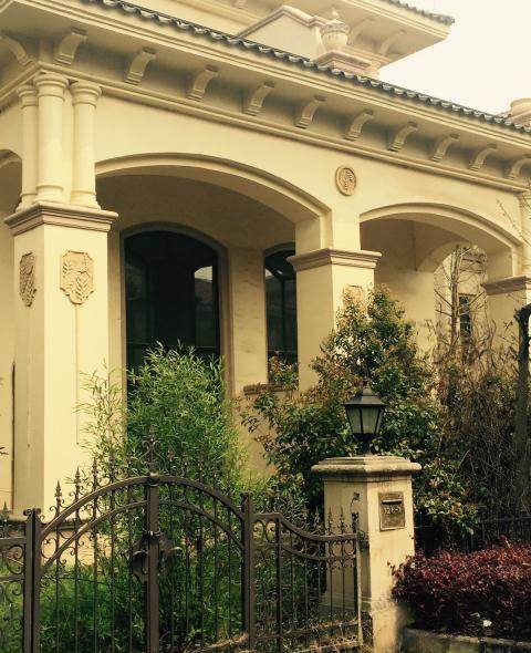 武汉周边红莲湖别墅 4室3厅2卫 209平米