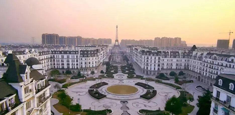 旅游 正文  其实,曾经的天都城一度不被看好 有人笑称她为"屌丝盘""