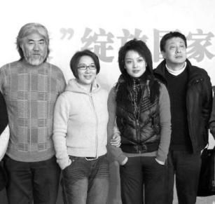 张纪中真不厚道,对小娇妻宠爱有加,对第二任妻子却是另一副面孔