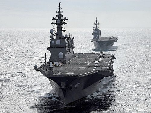 日本海上自卫队装备的两艘日向级准航母