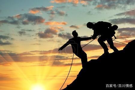 对于小偷的行为,男子选择袖手旁观,到头来损失的仅仅只有自己