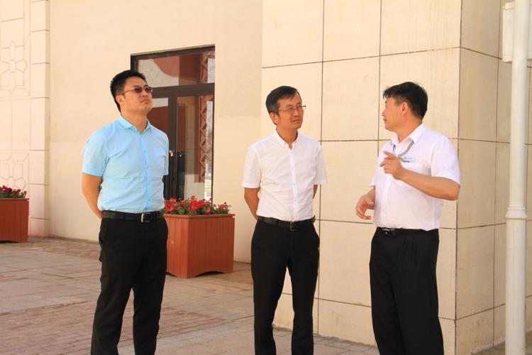 深业集团黄伟总裁一行检查喀什项目工作