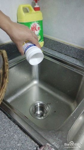 > 生活常识  1 【 清障】 首先,在准备疏通堵塞的管道之前,把下水道