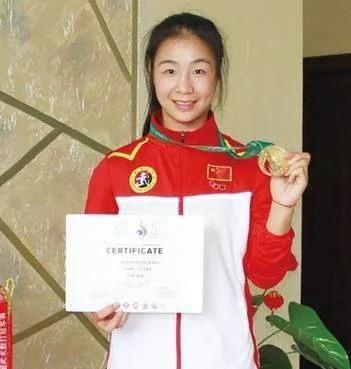 咏春大师余昌华又要打女人了,挑战美女散打冠军:这次